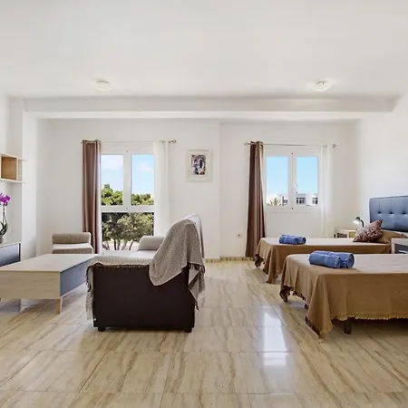 Διαμέρισμα Betty B *